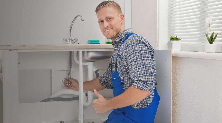 Expert burst pipe repair services in Encinal, TX